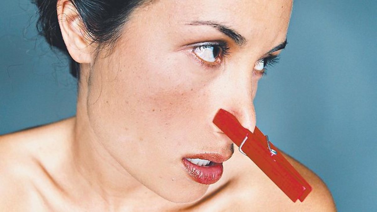 неприятный запах. сколько запахов различает человек. нарушение восприятия запахов. меняется запах человека. вдыхать аромат.