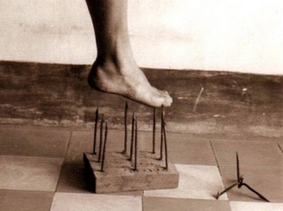 Депрессивные заболевания. Признаки депрессии. Как не чувствовать боль от ударов. Ничего не чувствую. Человек может выразить свои эмоции: ￼.