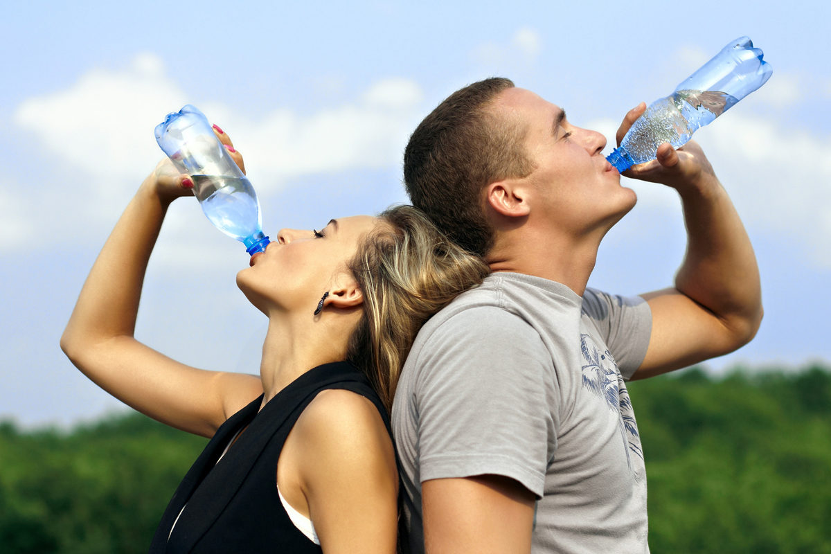πόσα λίτρα νερό πρέπει να πιείτε για να χάσετε βάρος