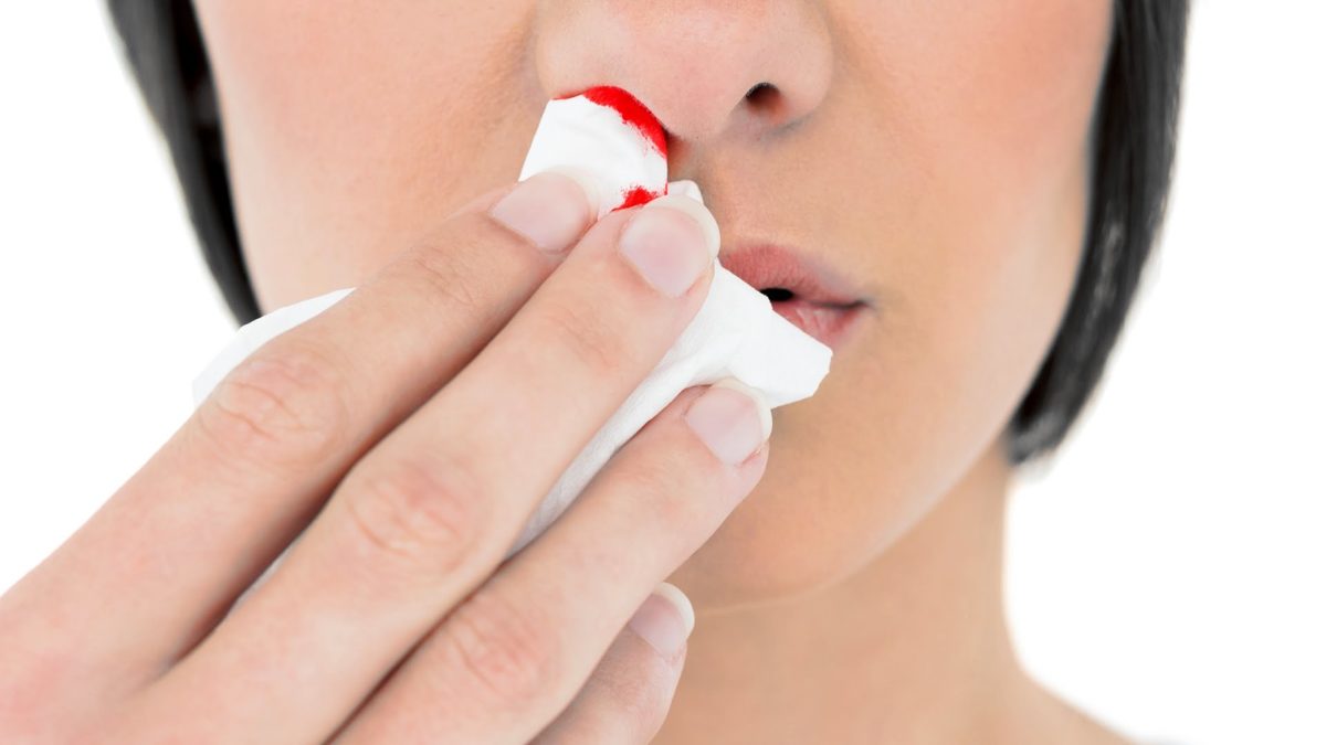 αίμα από την μύτη