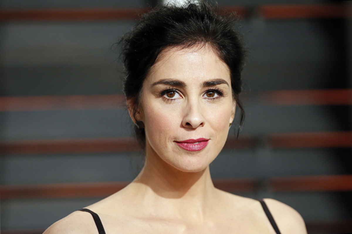 Sarah Silverman arrives at the 2015 Vanity Fair Oscar Party in Beverly Hills