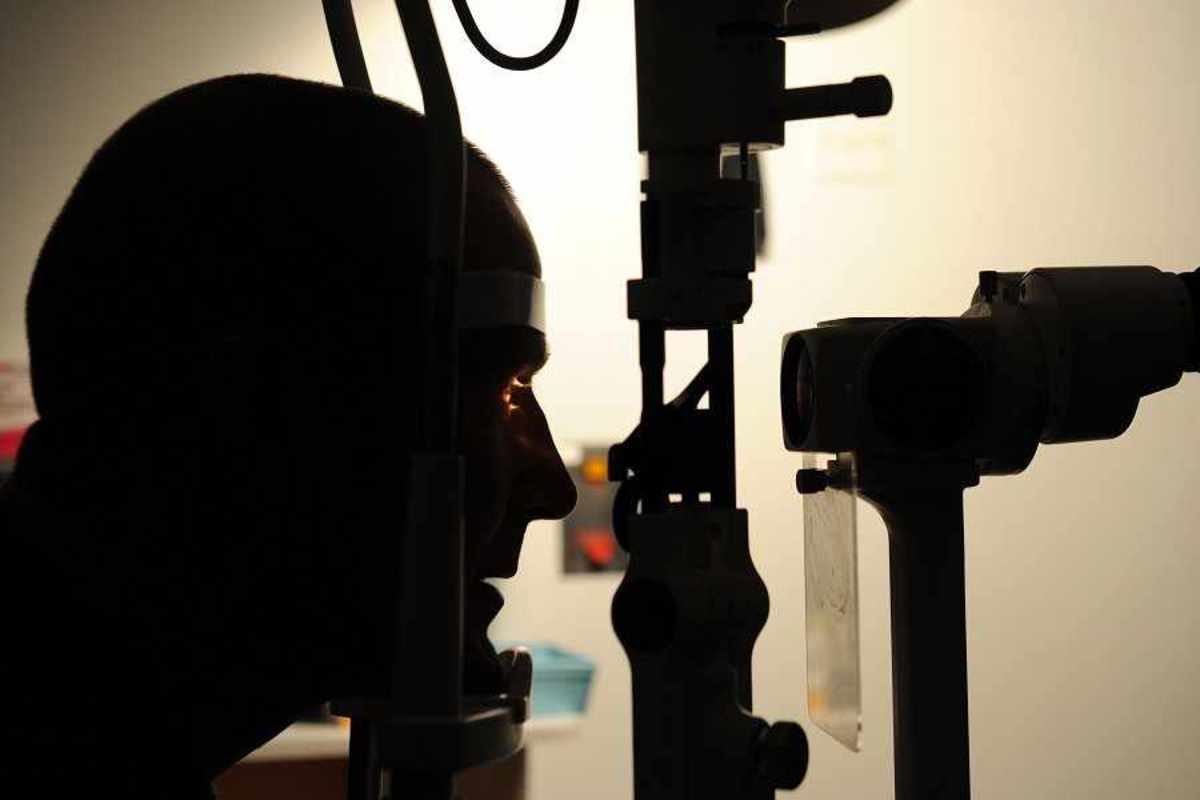 εκφύλιση ωχράς κηλίδας