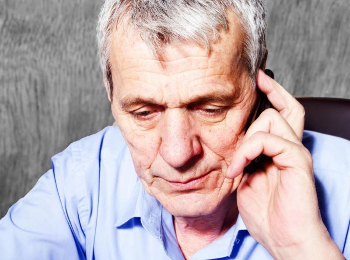 Прогрессирует слабоумие. Прогрессирует слабоумие. Что такое деменция у пожилых людей. Сенильное слабоумие. Легкое слабоумие.