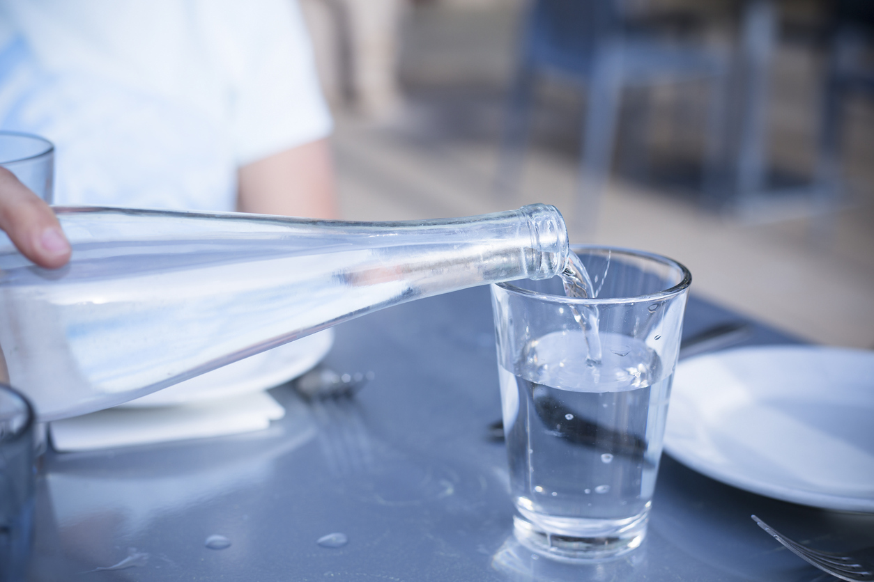 Πόσο νερό πρέπει να πίνετε για να χάσετε βάρος (vid) - jamesonplace.es