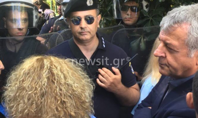 καθαρίστριες