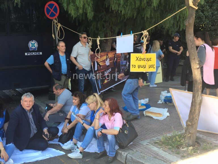 καθαρίστριες