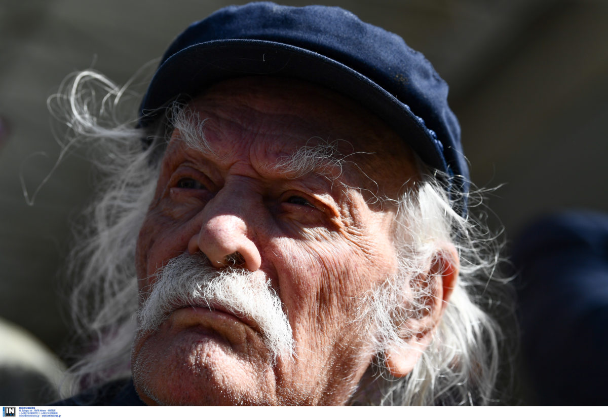 Μανώλης Γλέζος