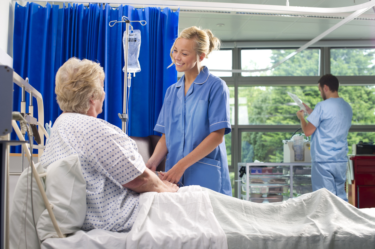 советы косметолога. послеоперационный период в хирургии. пациент. кожа после 30. ранние морщины.