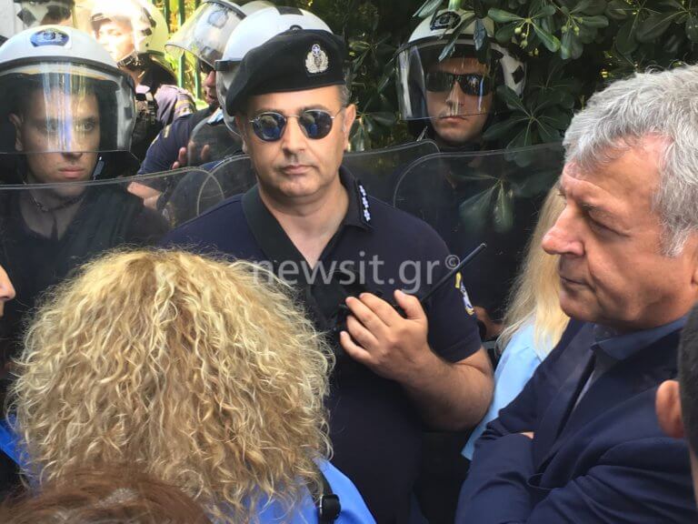 καθαρίστριες