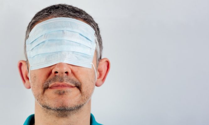 Κορωνοϊός: 5 μύθοι για τις προστατευτικές μάσκες και η αλήθεια γι' αυτούς -  Iatropedia