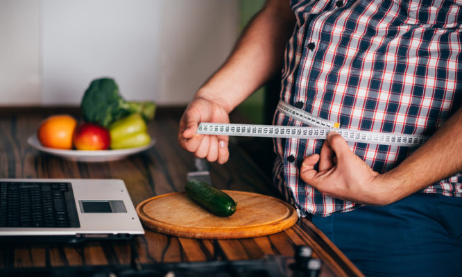 6 συνήθειες που σαμποτάρουν την απώλεια βάρους