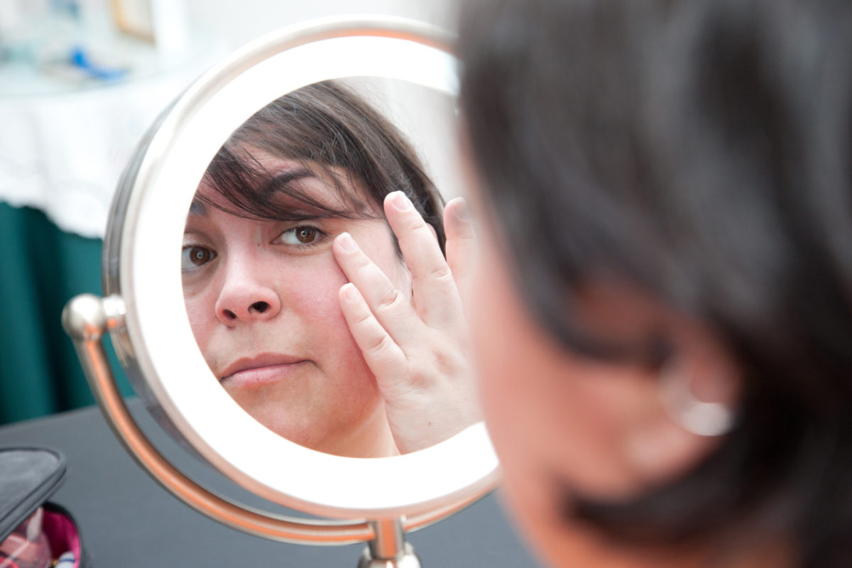 δέρμα γύρω από τα μάτια