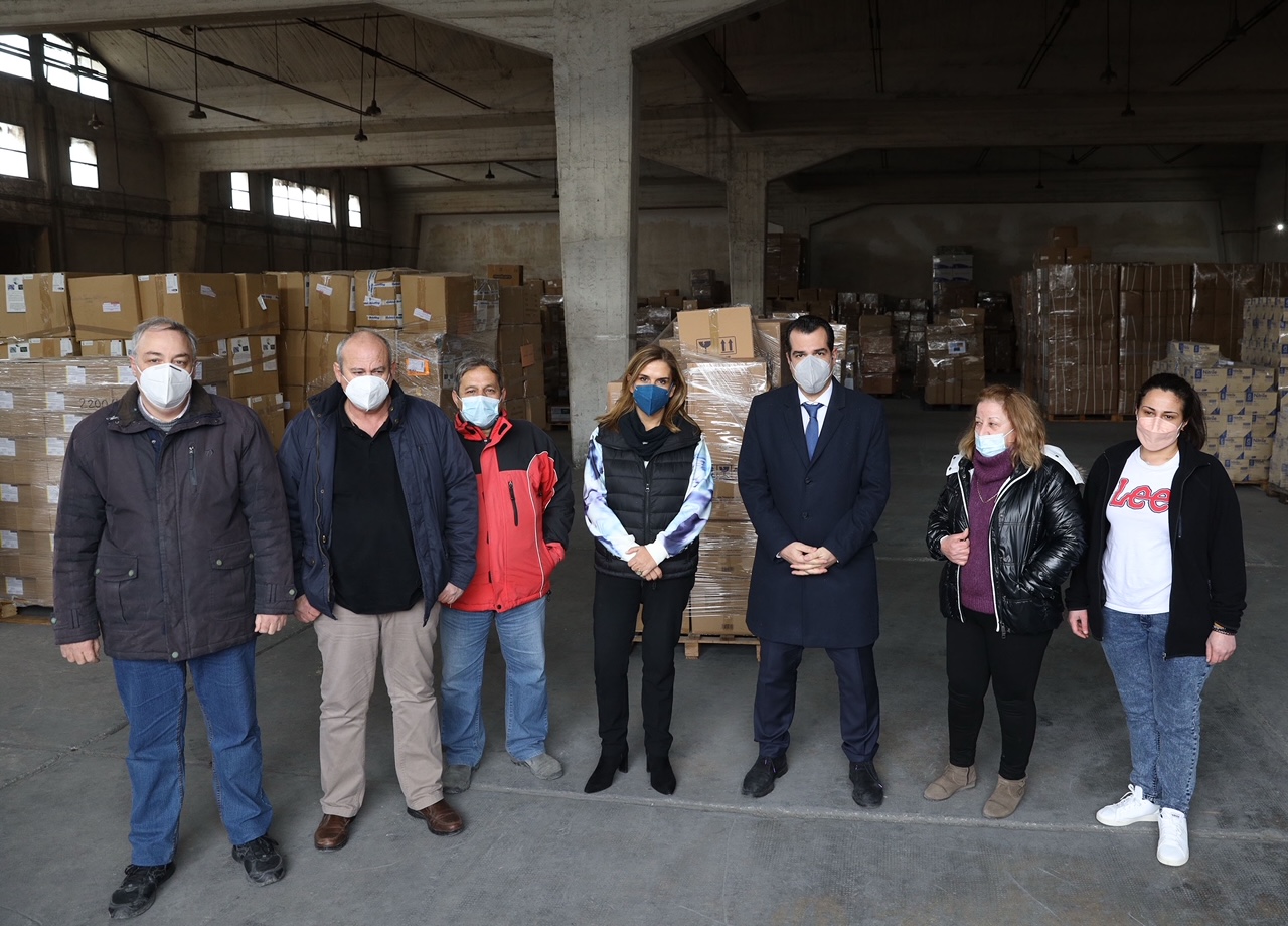 Αυτοψία Πλεύρη και Ράπτη στην αποστολή φαρμάκων και υγειονομικού υλικού για την Ουκρανία 2 Αυτοψία Πλεύρη και Ράπτη στην αποστολή φαρμάκων και υγειονομικού υλικού για την Ουκρανία