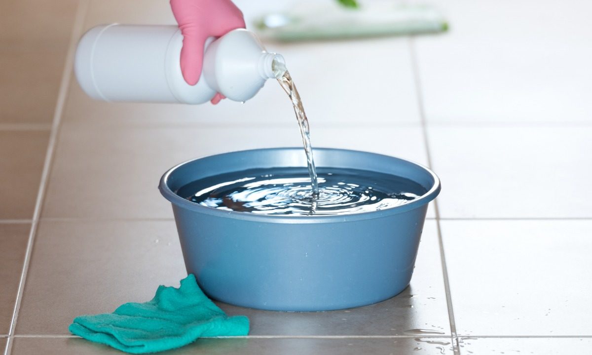 χλωρίνη και αμμωνία