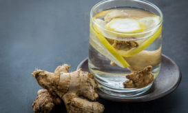 νερό με τζίντζερ