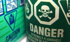 καυστικό υγρό