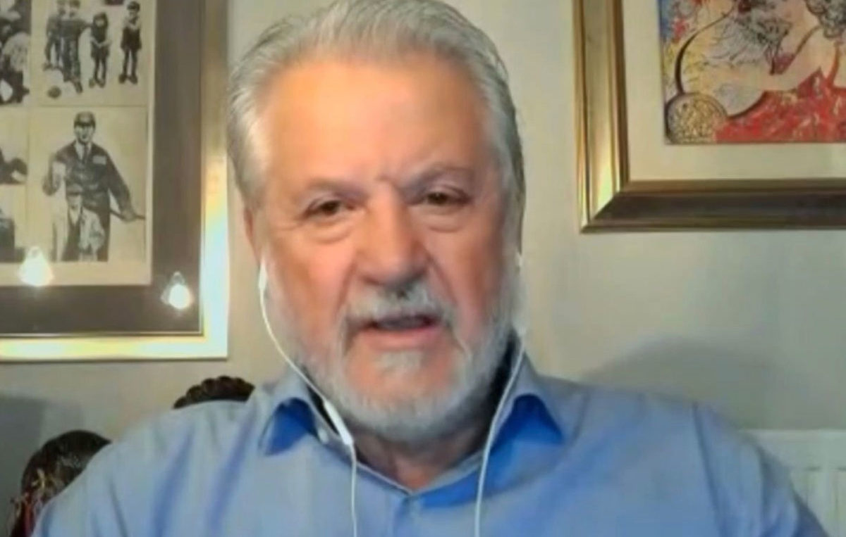 Νίκος Καπραβέλος