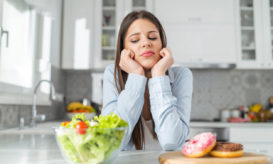 Η σωστή διατροφή βοηθά με το άγχος
