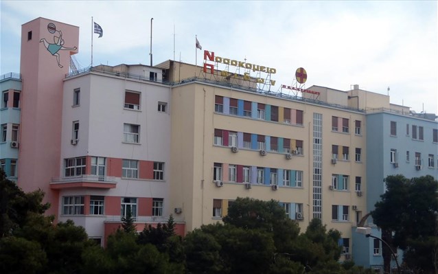 Σε βαριά κρίσιμη κατάσταση ο 4χρονος που ξυλοκοπήθηκε από τον πατριό του