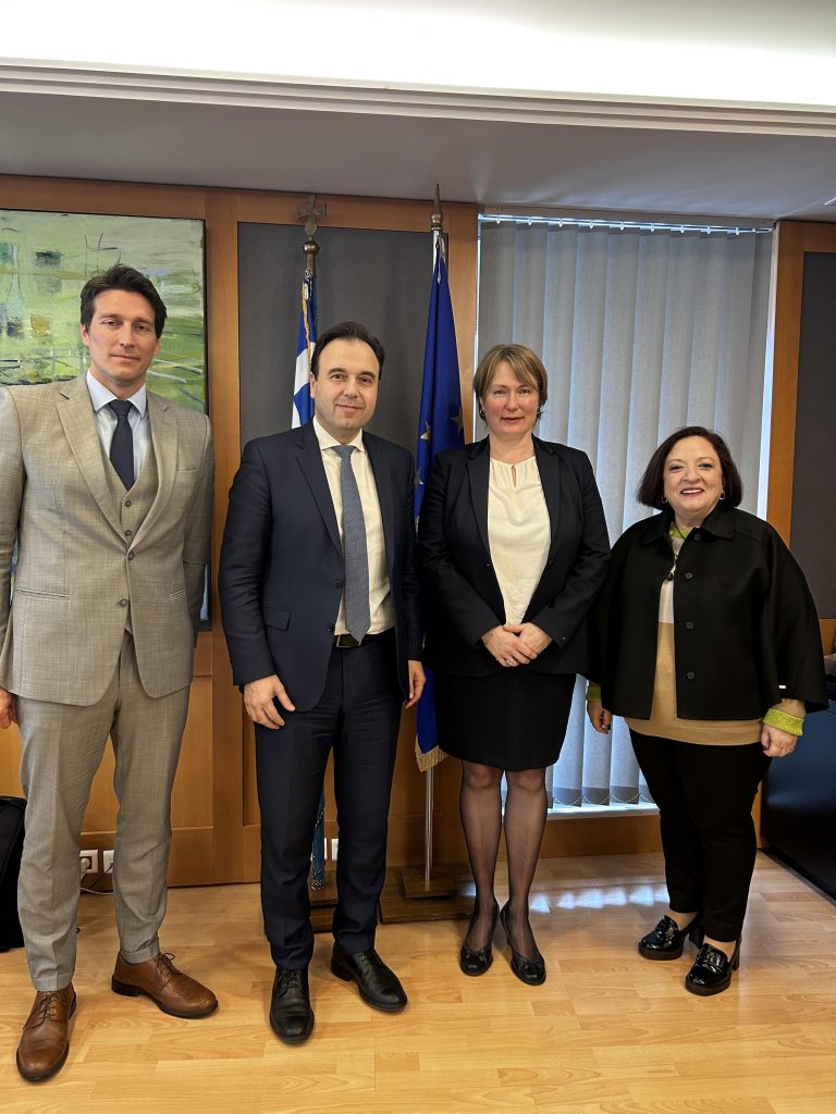 Συνάντηση εργασίας πραγματοποιήθηκε την Πέμπτη, 22 Φεβρουαρίου, στο Υπουργείο Ψηφιακής Διακυβέρνησης μεταξύ του υπουργού Δημήτρη Παπαστεργίου και της Εσθονής πρέσβη στην Ελλάδα Καρίν Ράνου.