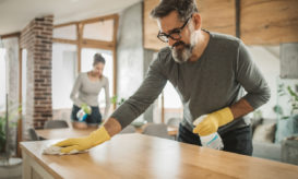 πατέρας και κόρη, τακτοποίηση, καθαριότητα