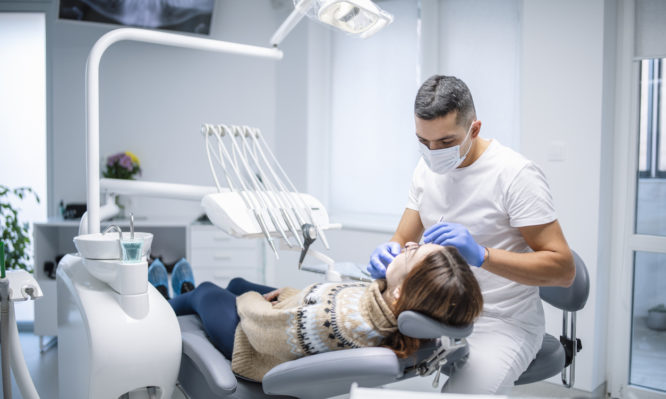 οδοντιατρική θεραπεία