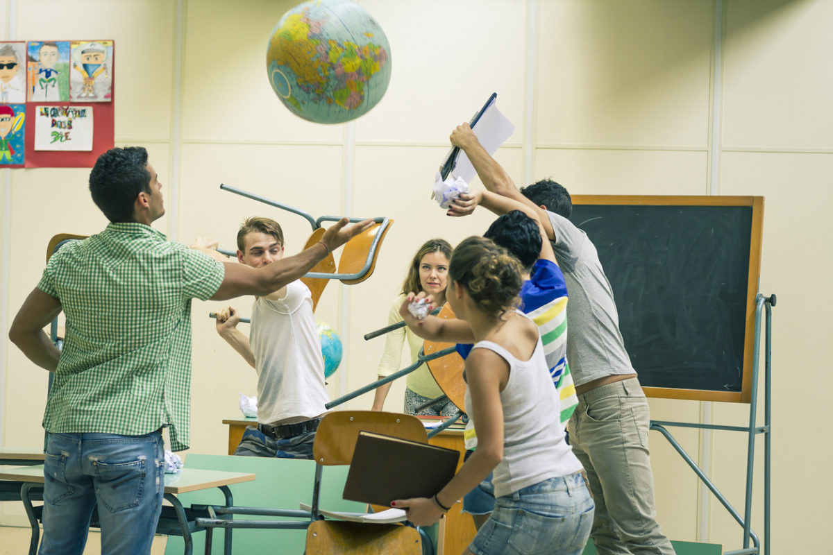 σκηνή βίας στα σχολεία