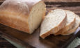 λευκό ψωμί σε φέτες