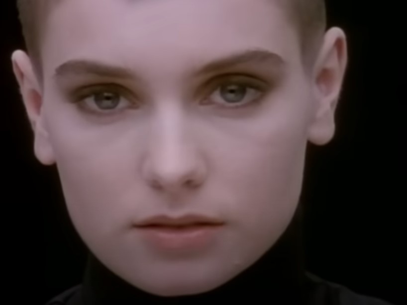 H Ιρλανδή τραγουδίστρια Sinead O'Connor