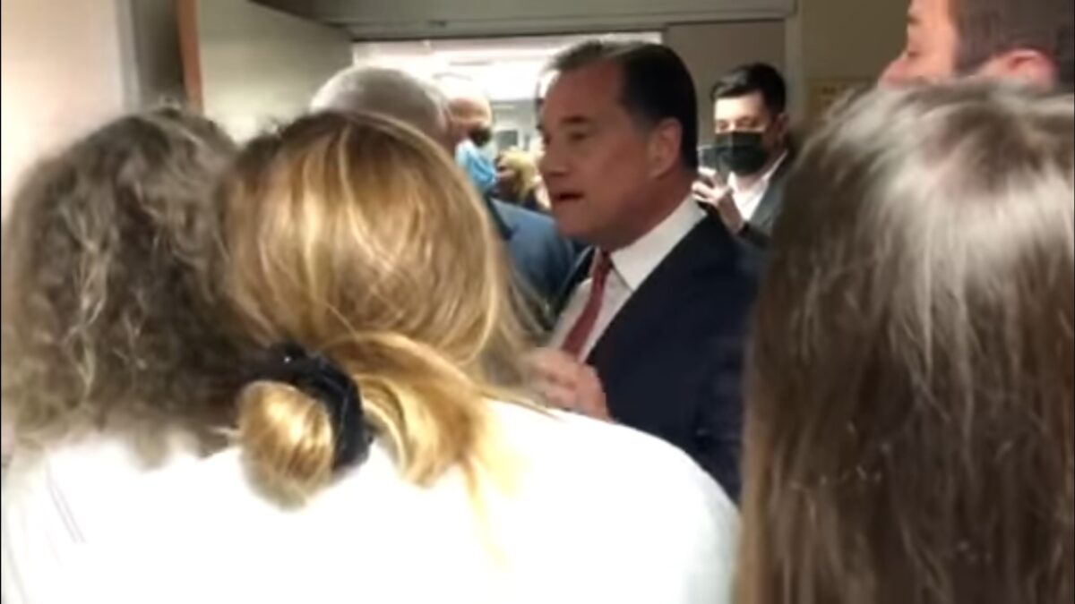 Από την αντιπαράθεση Γεωργιάδη - γιατρών στο Γεννηματάς