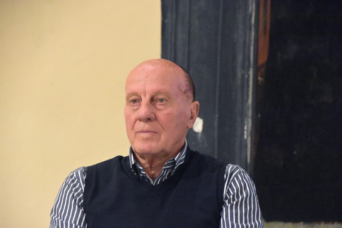 Μίμης Δομάζος