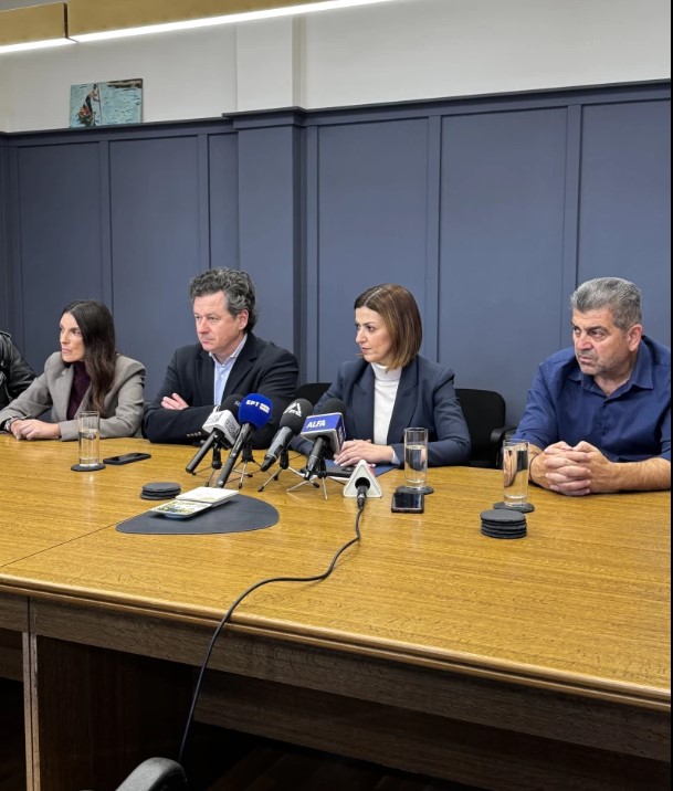 Τον Έβρο επισκέφθηκε σήμερα, Πέμπτη 13 Φεβρουαρίου, η αναπληρώτρια υπουργός Υγείας, Ειρήνη Αγαπηδάκη, σηματοδοτώντας την έναρξη λειτουργίας των Κινητών Ομάδων Υγείας (ΚΟΜΥ)