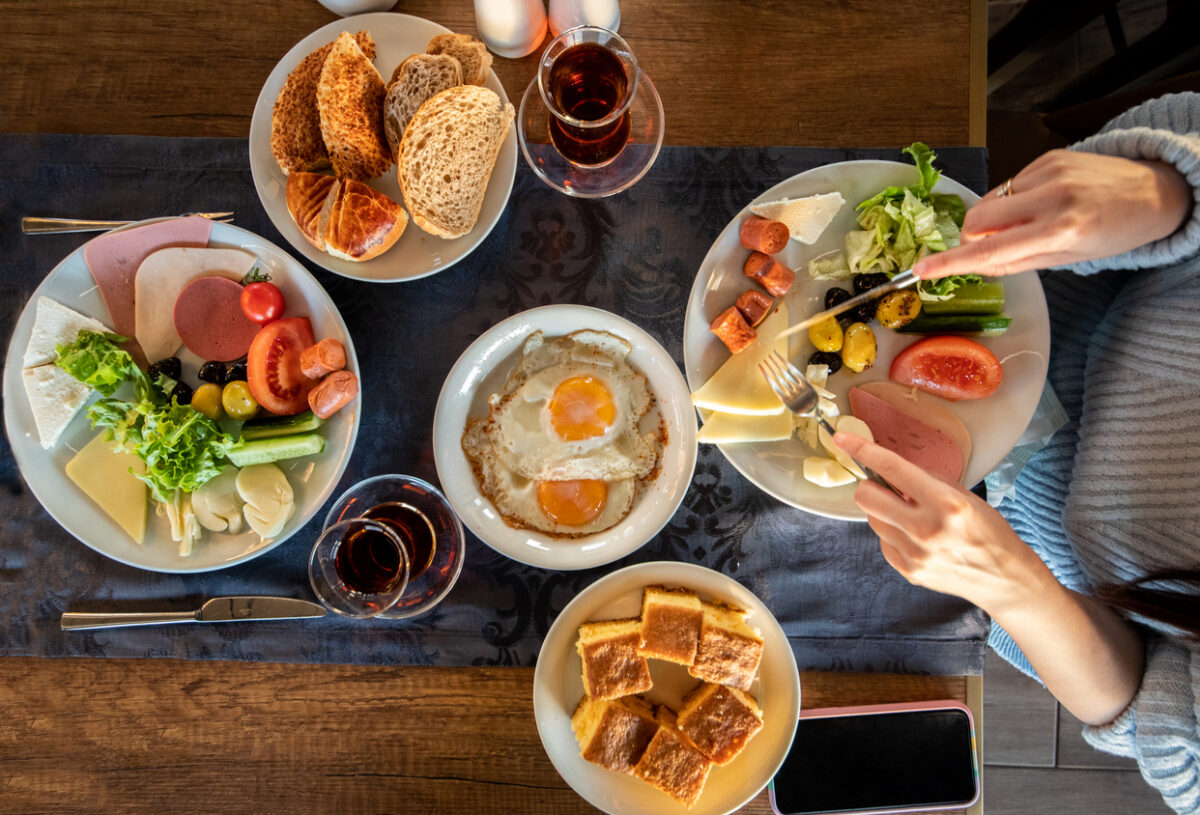 «Όπλο» κατά της κατάθλιψης ένα πλούσιο σε θερμίδες πρωινό