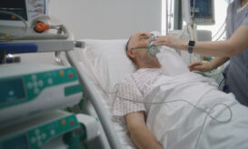 Ιατρικό οξυγόνο: Η αόρατη έλλειψη που θέτει σε κίνδυνο εκατομμύρια ζωές