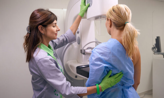 Καρκίνος του μαστού: Μακριά από τον στόχο για μείωση των θανάτων τουλάχιστον 2,5% κάθε χρόνο η Ελλάδα