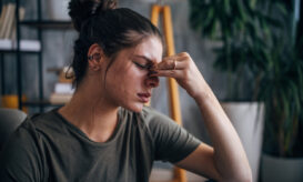 πονοκέφαλος από την πείνα