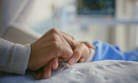 Παγκόσμια Ημέρα κατά του Καρκίνου: Ποιες συνήθειες ενοχοποιούνται για τον καρκίνο στους Έλληνες