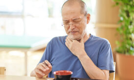 Δυσφαγία: Η άγνωστη πάθηση που εμφανίζεται πιο συχνά και από τον ίλιγγο