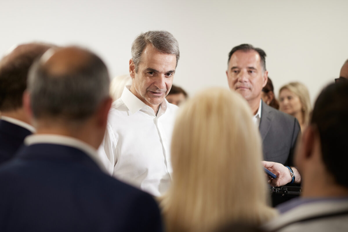 Στο ανακαινισμένο κέντρο υγείας Μεγάρων ο Κυριάκος Μητσοτάκης