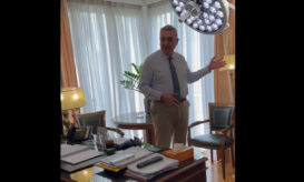 εξαδάκτυλος