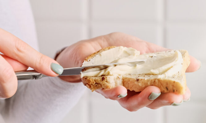 Χειρότερη από το βούτυρο η μαργαρίνη, σύμφωνα με νέα έρευνα