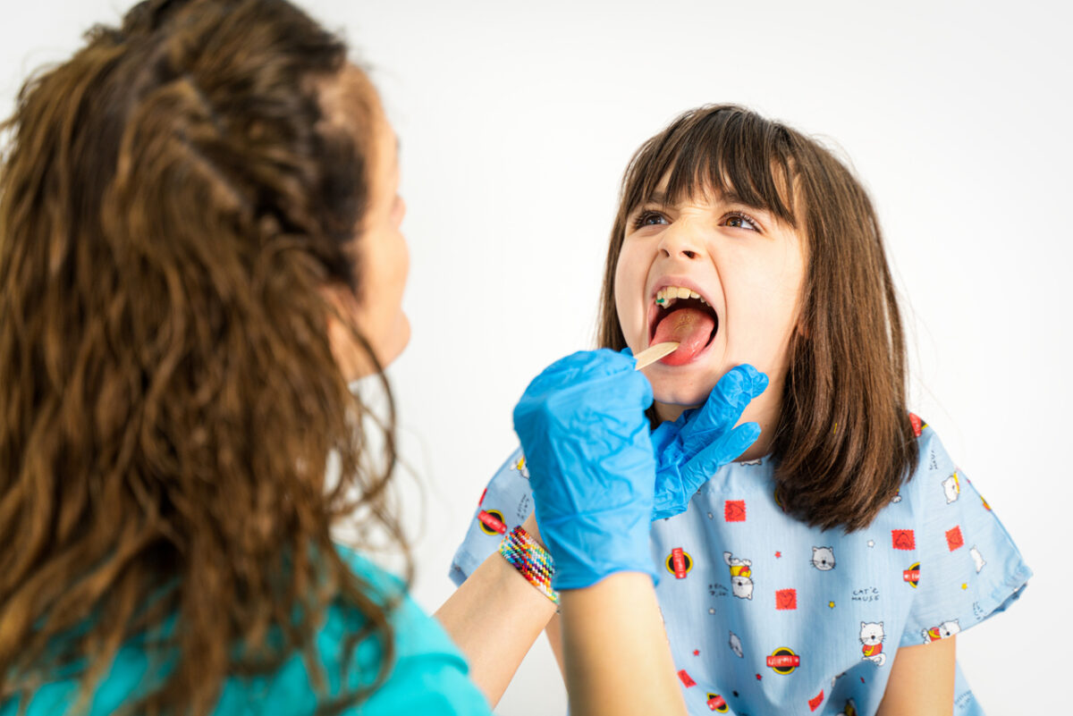 Στρεπτόκοκκος: Οι συστάσεις των παιδιάτρων για τους γονείς και τα σχολεία