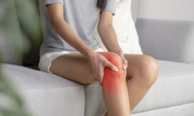 Πόνος στο γόνατο: Το «μυστικό» για την αντιμετώπισή του μπορεί να βρίσκεται στο... αυτί