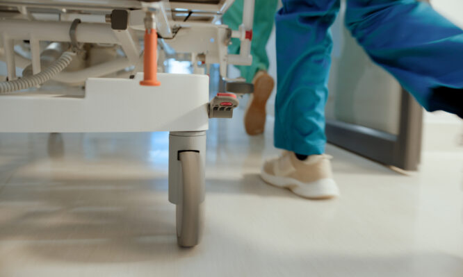 ΕΙΝΑΠ: Καταγγέλλει πληρότητα σε Παθολογικές Κλινικές που αγγίζει το 400%