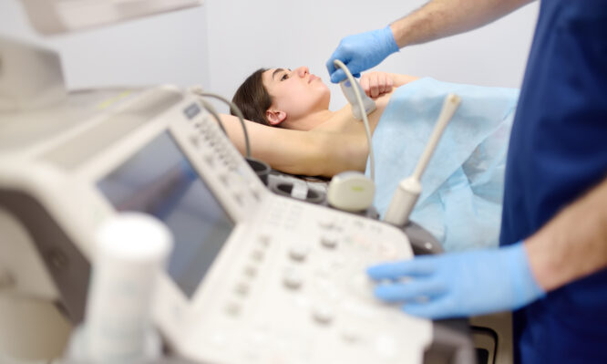 Καρκίνος του μαστού: Ερευνητές ανακάλυψαν νέο βιοδείκτη για τις επιθετικές περιπτώσεις