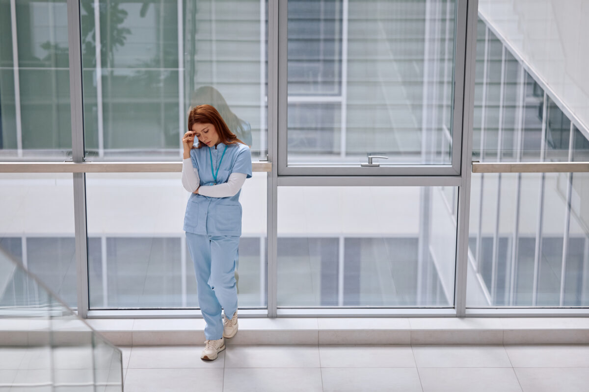 Με μυοσκελετικούς πόνους το 96% των γυναικών επαγγελματιών υγείας στα ελληνικά νοσοκομεία