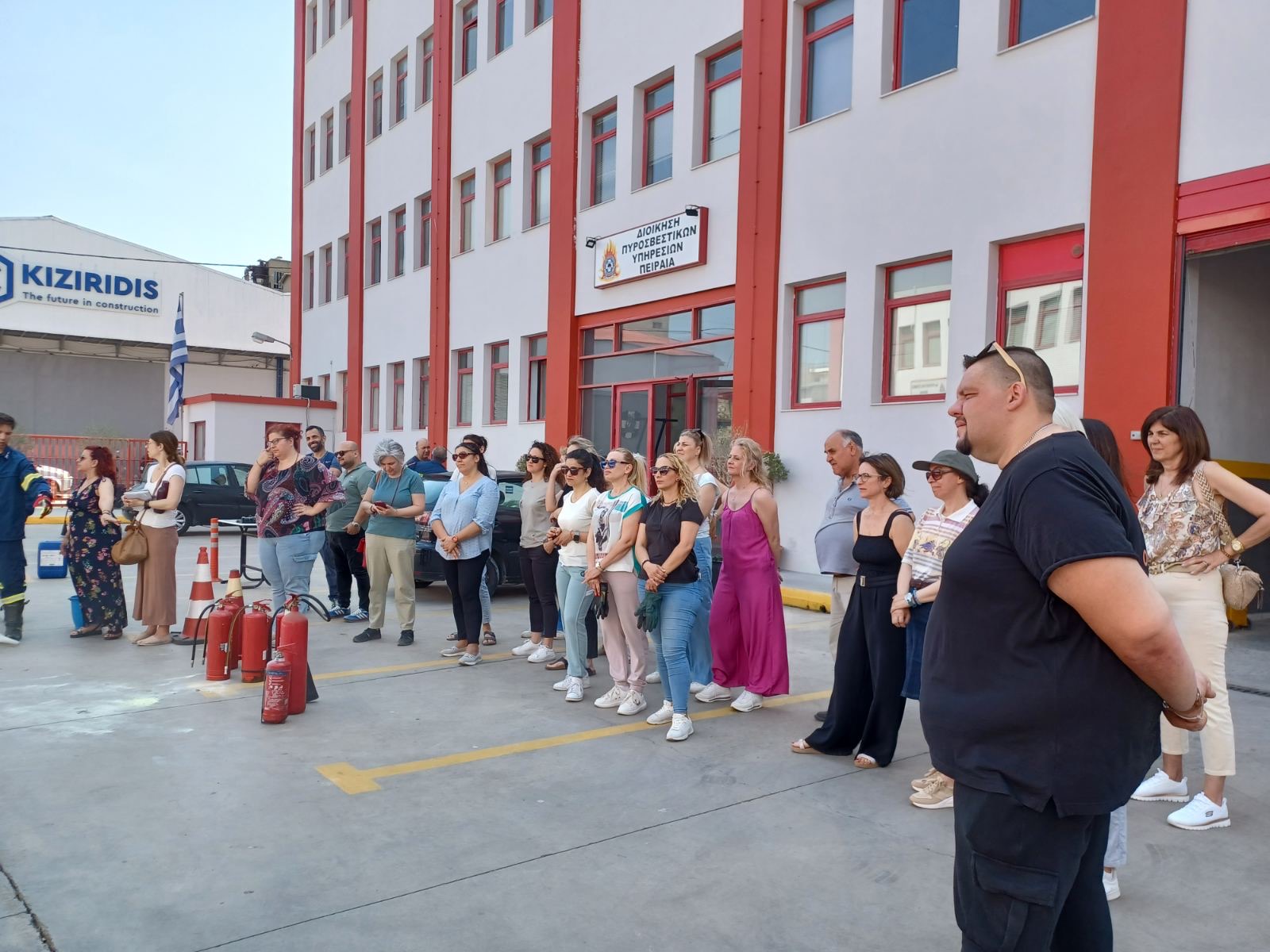 Νοσοκομείο Μεταξά: Εικόνες από τη μάχη του προσωπικού με τις φλόγες στο πλαίσιο εκπαιδευτικής άσκησης