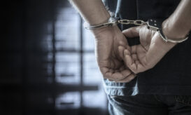 Κύκλωμα παράνομων συνταγογραφήσεων στον ΕΟΠΥΥ: Στην φυλακή ένας γιατρός και ένας φαρμακοποιός