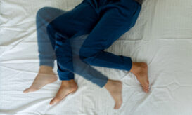 Σύνδρομο ανήσυχων ποδιών: Όλα όσα θέλετε να γνωρίζετε για το σύνδρομο που διαταράσσει τον ύπνο