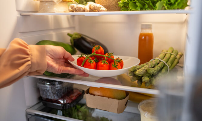 Ύπνος: Η λύση για τα προβλήματα της νύχτας μπορεί να βρίσκεται στο ψυγείο